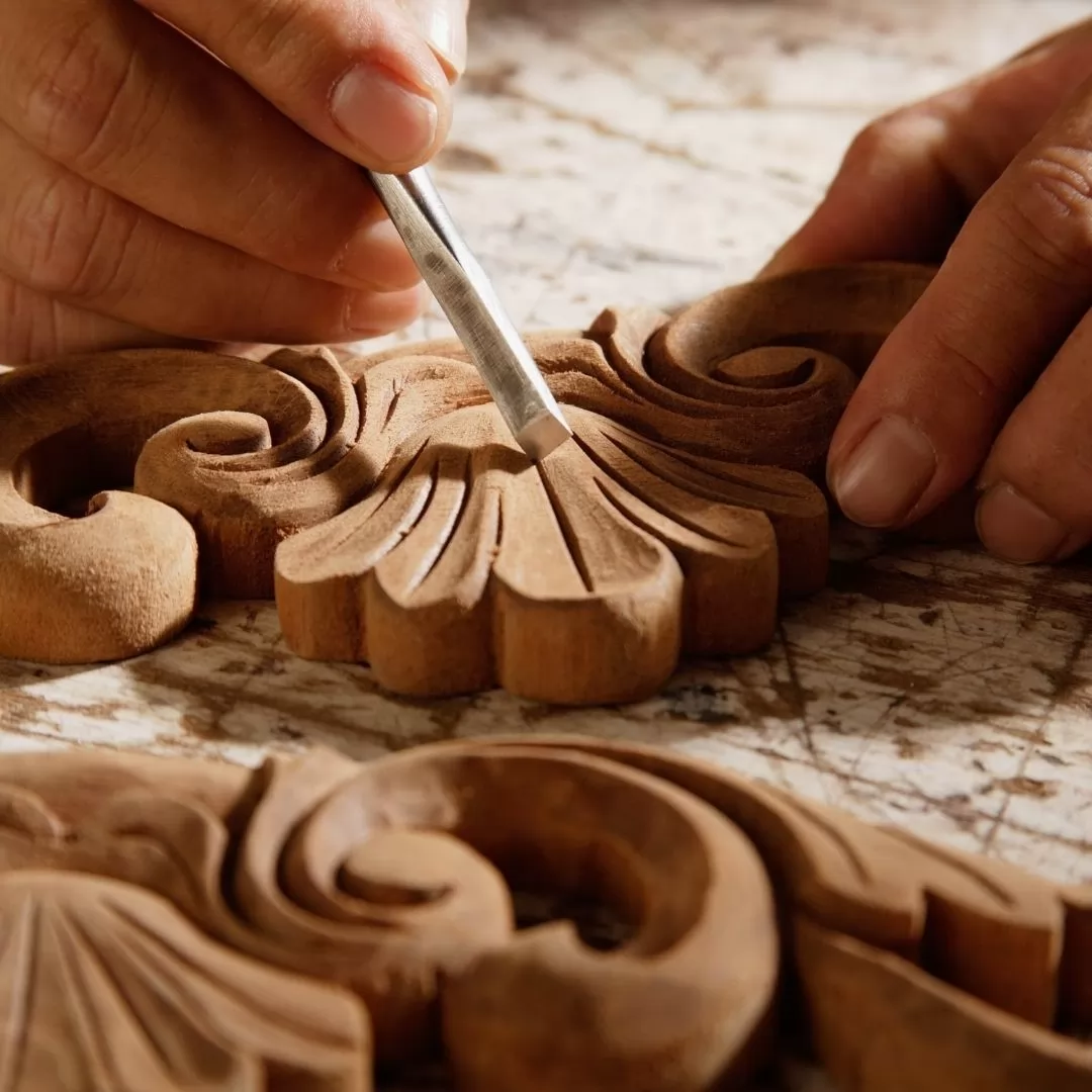 EXPERSITO - WOOD CARVING