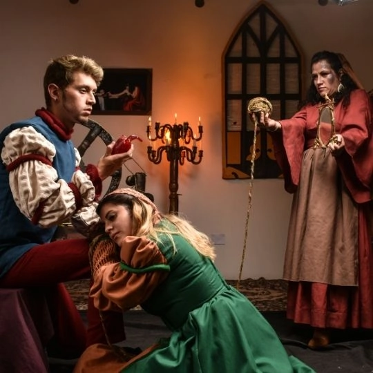 EXPERSITO - TİYATRO 